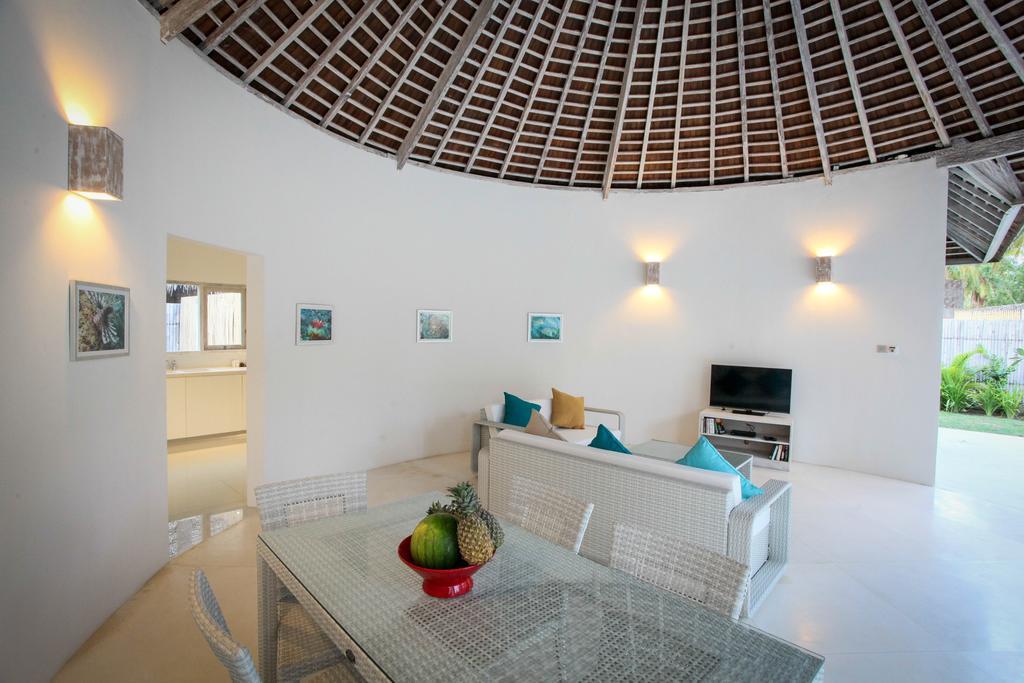 Sunset Palms Resort Gili Trawangan Room photo