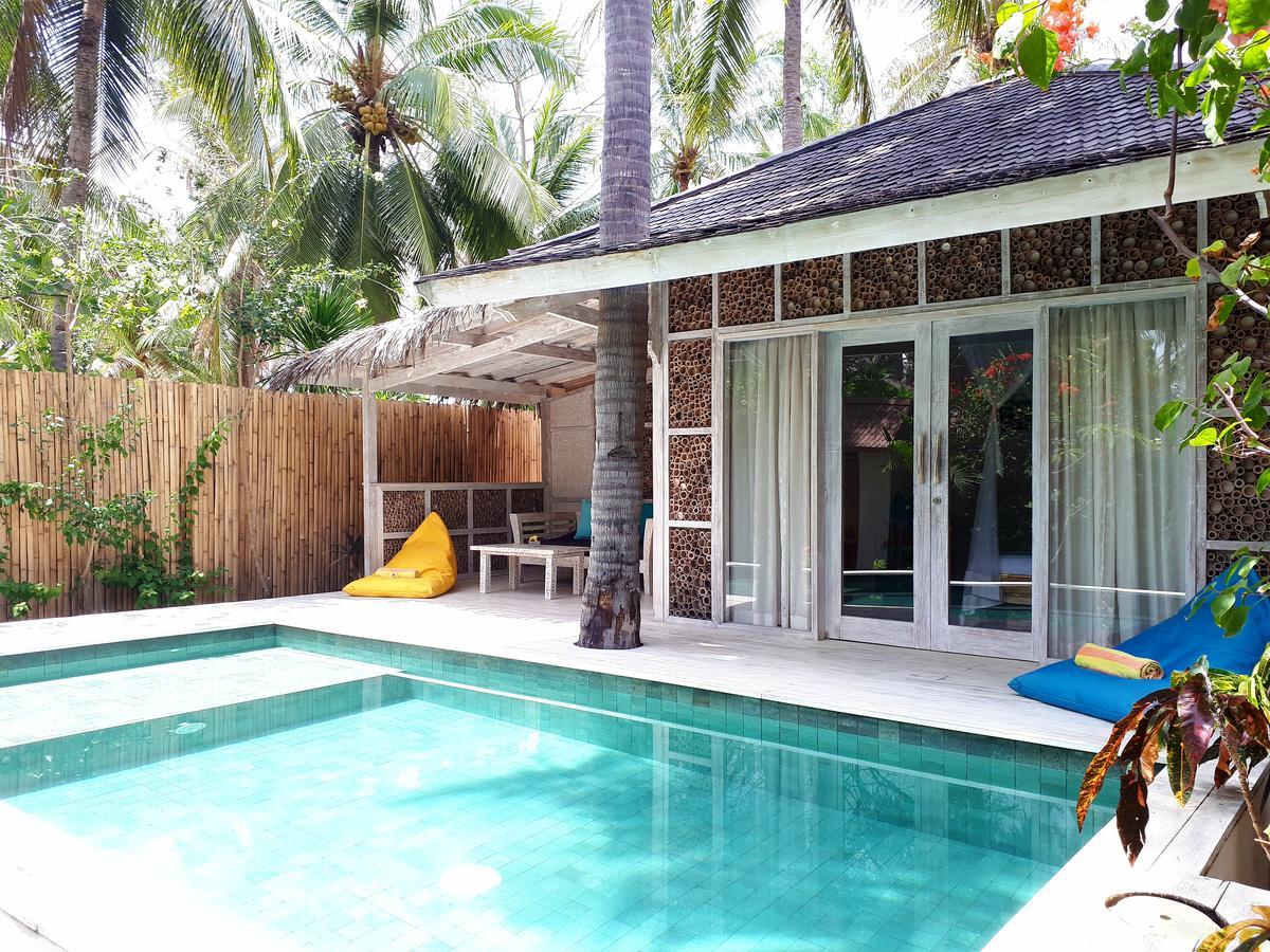 Sunset Palms Resort Gili Trawangan Exterior photo