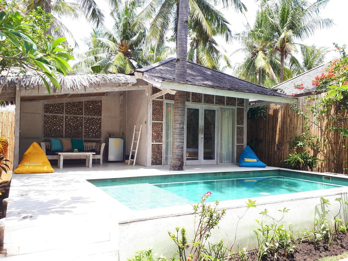 Sunset Palms Resort Gili Trawangan Exterior photo