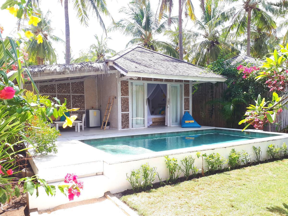 Sunset Palms Resort Gili Trawangan Exterior photo
