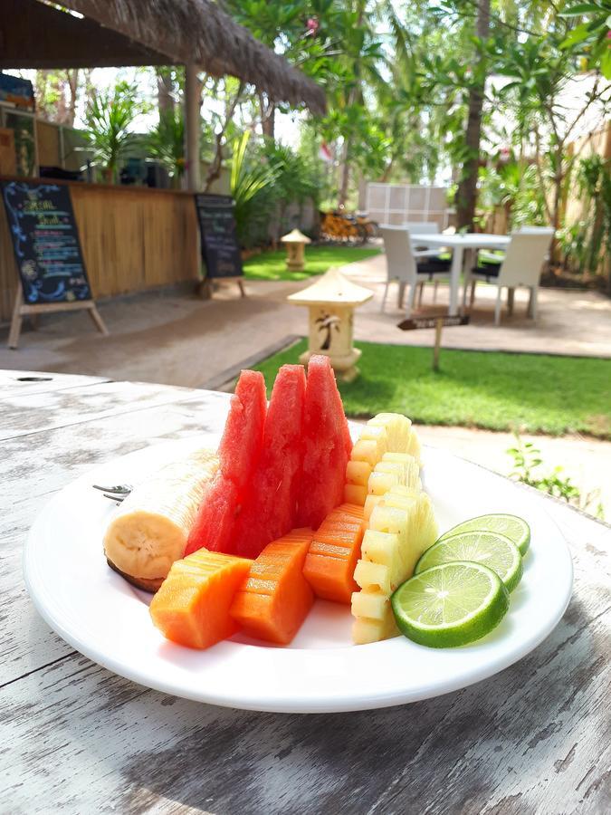 Sunset Palms Resort Gili Trawangan Exterior photo