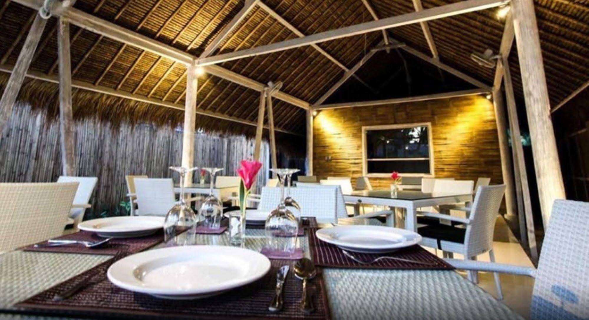 Sunset Palms Resort Gili Trawangan Exterior photo