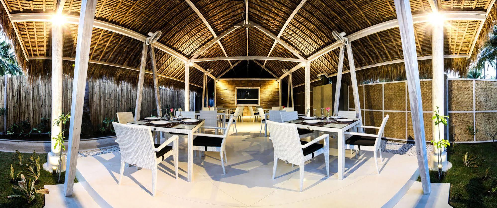Sunset Palms Resort Gili Trawangan Exterior photo