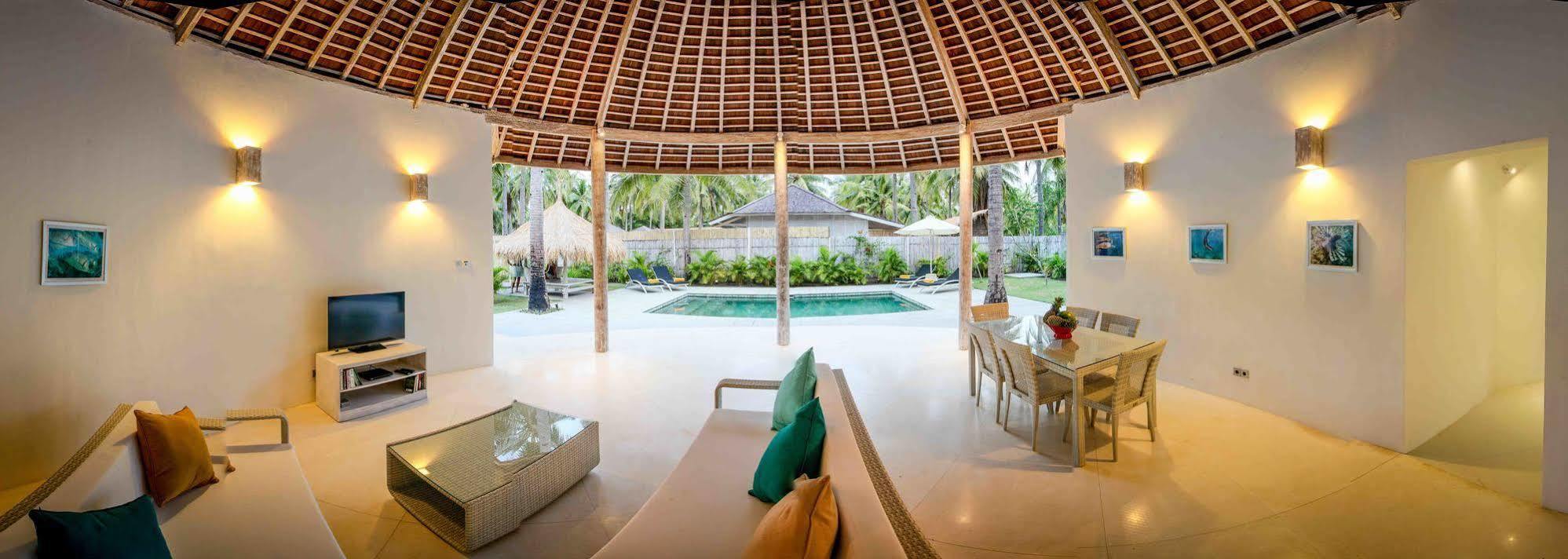 Sunset Palms Resort Gili Trawangan Exterior photo