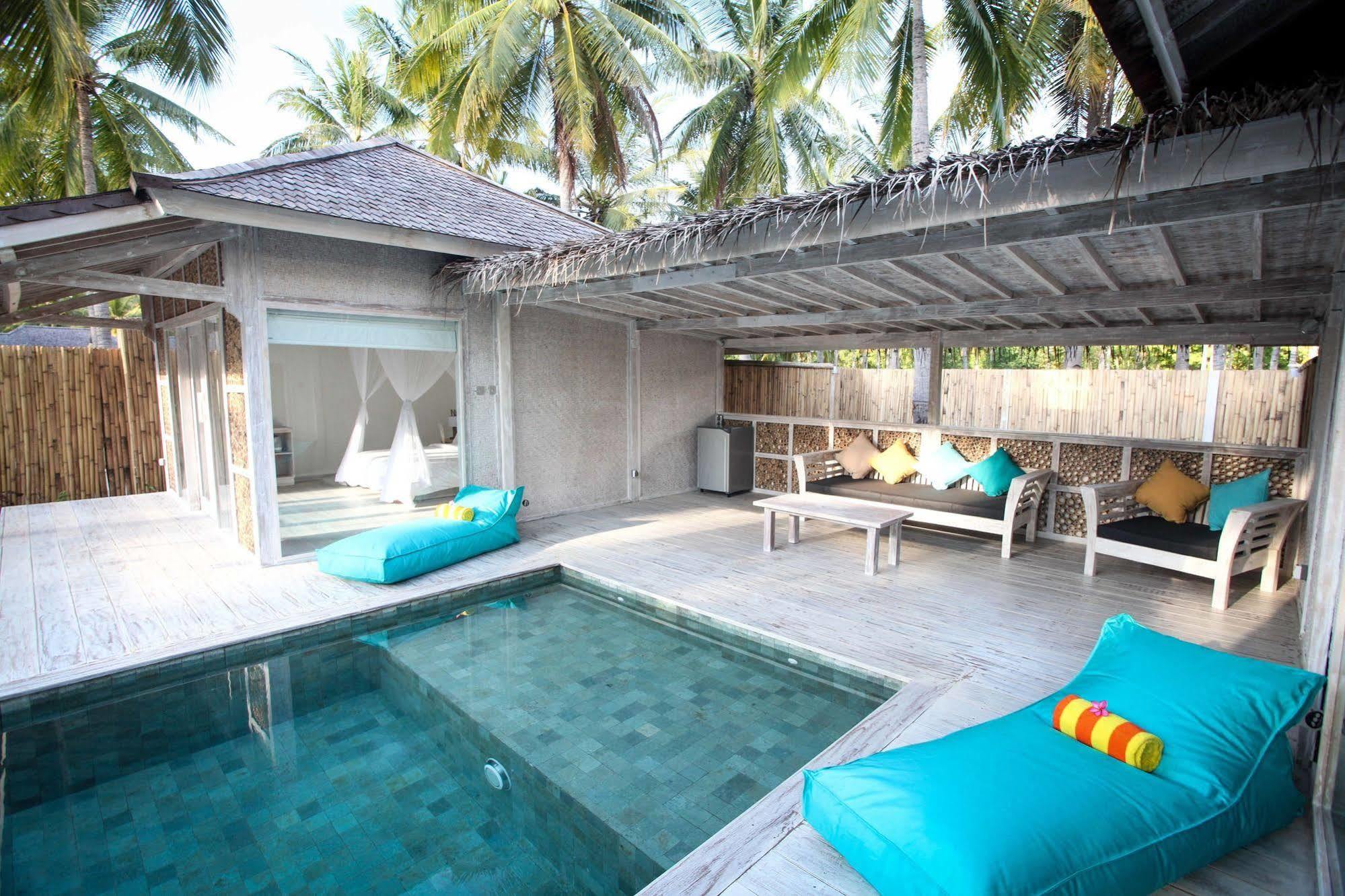 Sunset Palms Resort Gili Trawangan Exterior photo